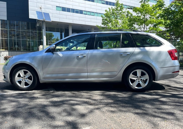 Skoda Octavia cena 56900 przebieg: 110000, rok produkcji 2020 z Dobiegniew małe 466